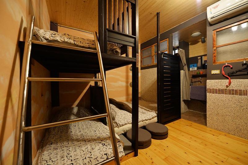 Sha Feng Lu Dian Bed & Breakfast Magong Bagian luar foto